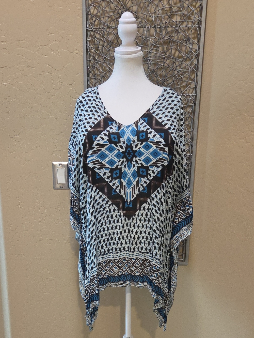 Chico's V-neck 'Natasha' Peri Poncho In A Geometric Pattern